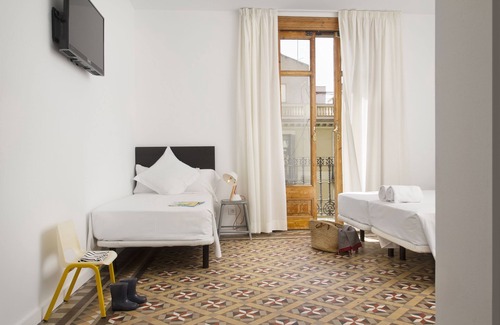 Sant Pere House | Som Nit Triomf