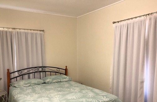 Somerset Dam House | Somerset Blue Holiday House