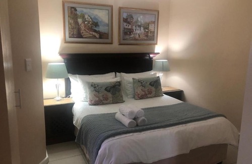 Montagu Cabin | Somerset Lodge