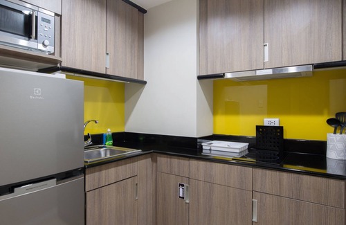 San Lorenzo Apartment | Somerset Millennium Makati