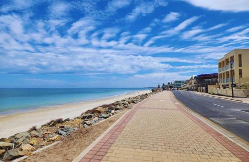 Somerton Park Apartment | Somerton Sands - Coastal Living by Glenelg South