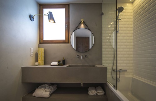 Estoril House | Somewhere Estoril Guesthouse