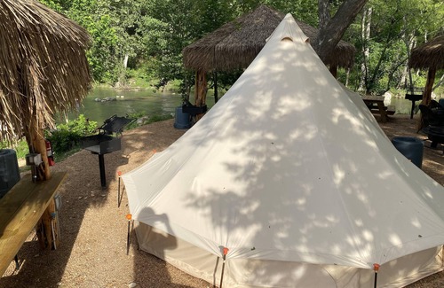New Braunfels RV Rental | Son's Guadalupe Glamping Tent #B