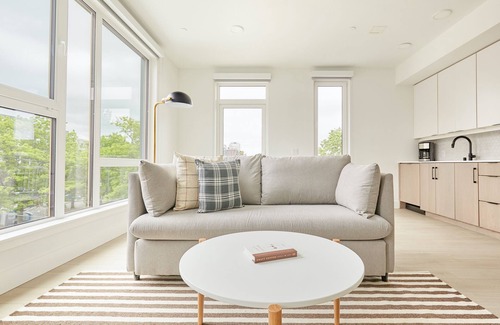 Broadway Apartment | Sonder at Solis