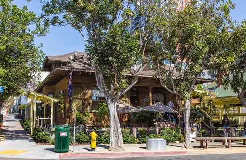 Little Italy Apartment | Sonder at The Continental