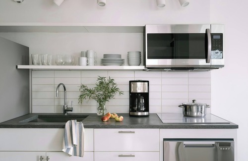 Hunters Point Apartment | Sonder by Marriott Bonvoy Court Square Apartments Long Island City