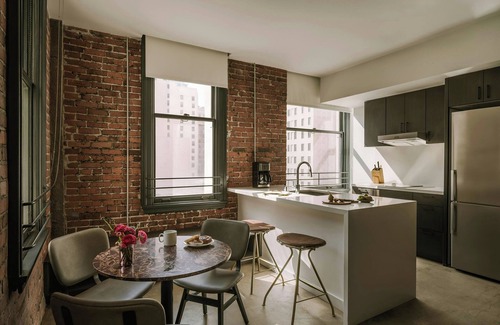 Downtown Los Angeles Hotel | Sonder by Marriott Bonvoy The Winfield Apartments Downtown LA