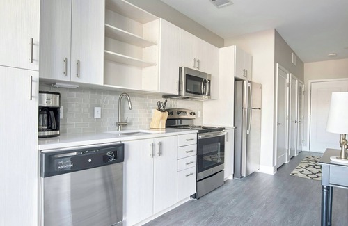 Hillsboro West End Apartment | Sonder by Marriott Bonvoy Belcourt Apartments Hillsboro Village