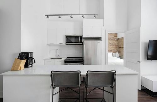 Ville-Marie Apartment | Sonder by Marriott Bonvoy Gare Saint Denis Apartments Downtown