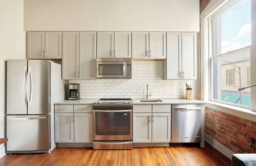Historic District - North Apartment | Sonder by Marriott Bonvoy The Drayton Apartments Historic District