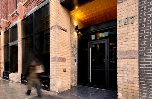 St. Lawrence Hotel | Sonder by Marriott Bonvoy The Nealon