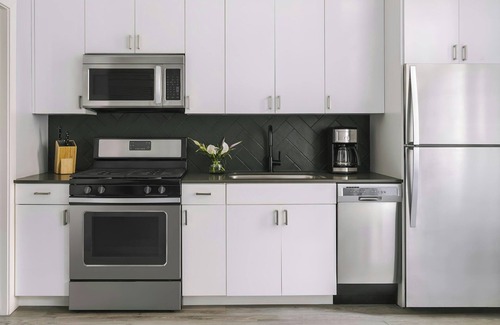 The Loop Apartment | Sonder by Marriott Bonvoy The Plymouth Apartments Loop
