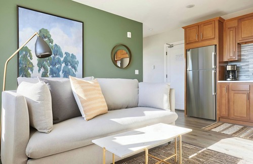 Highland Apartment | Sonder by Marriott Bonvoy Osage Apartments LoHi