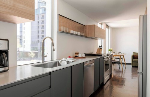 Evans Churchill Apartment | Sonder by Marriott Bonvoy Ida Apartments Downtown