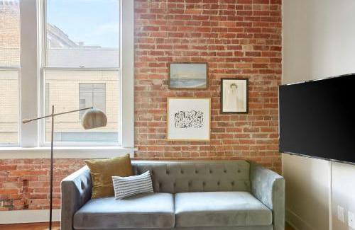 Historic District - North Apartment | Sonder by Marriott Bonvoy The Drayton Apartments Historic District