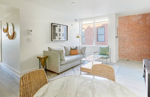 Navy Yard Apartment | Sonder Callisto | Two-Bedroom Apartment w/ Balcony