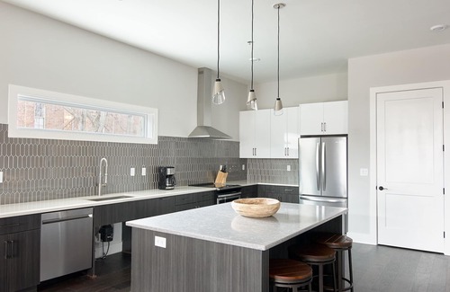 Chestnut Hill Apartment | Sonder The Retreat