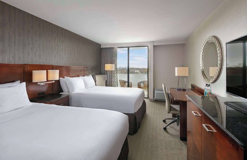 Executive Park Hotel | Sonesta Charlotte Lower South End