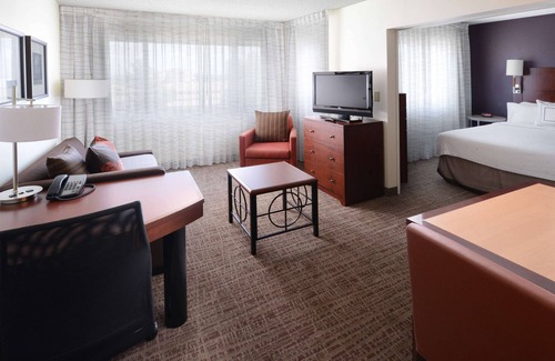 North Dallas Hotel | Sonesta ES Suites Dallas Central Expressway