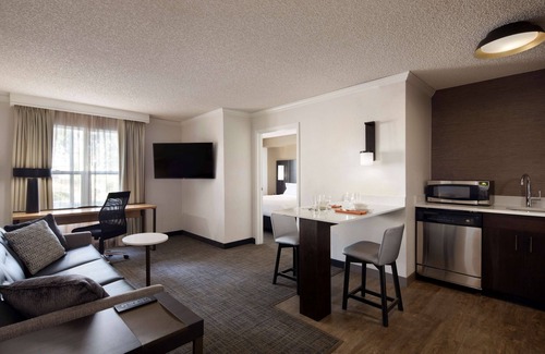 Raisin Hotel | Sonesta ES Suites Fresno