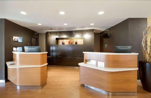 Downtown Village Hotel | Sonesta Select Huntington Beach Fountain Valley