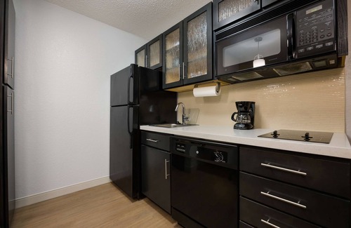 Huntsville Hotel | Sonesta Simply Suites Huntsville Research Park