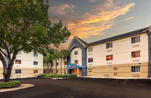 Doral Hotel | Sonesta Simply Suites Miami Airport Doral