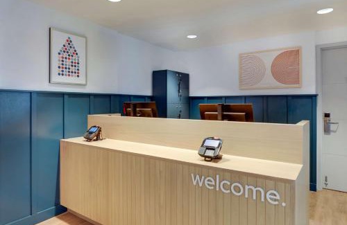 Doral Hotel | Sonesta Simply Suites Miami Airport Doral