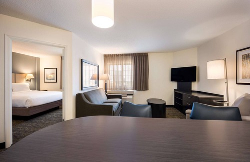 Santa Clara Hotel | Sonesta Simply Suites Silicon Valley Santa Clara