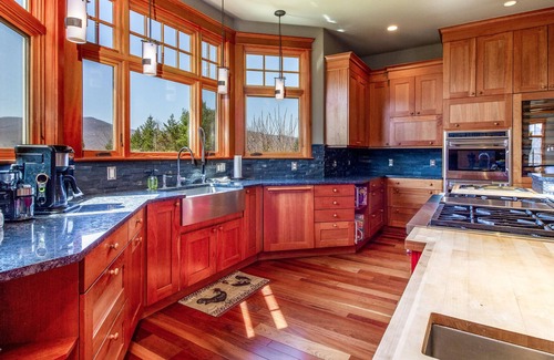 Dorset House | Songbird Meadows | Countryside Smart House | Home Theater & Chef’s Kitchen