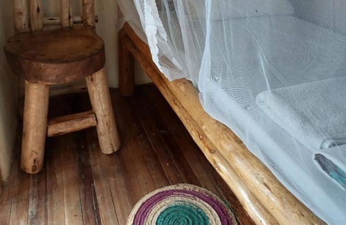 Kasese Hotel | Songbird Safari Lodge
