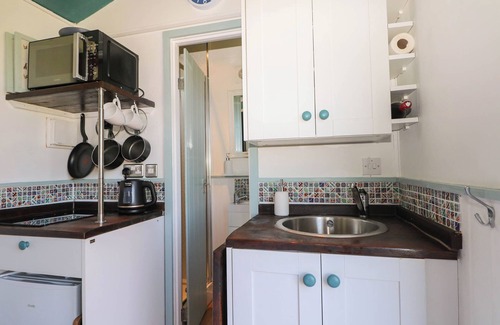 St Michaels Cottage | SONGBIRDS, pet friendly, with a garden in St Michaels, Kent