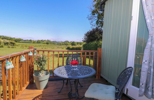 St Michaels Cottage | SONGBIRDS, pet friendly, with a garden in St Michaels, Kent