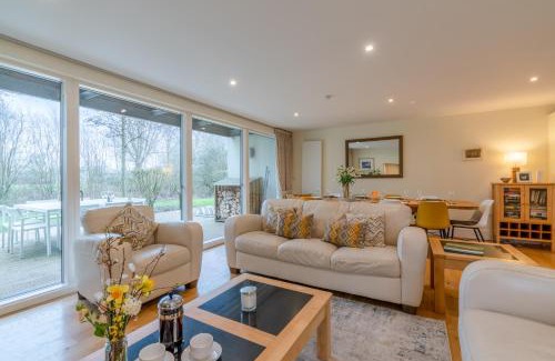 Cirencester House | Songthrush