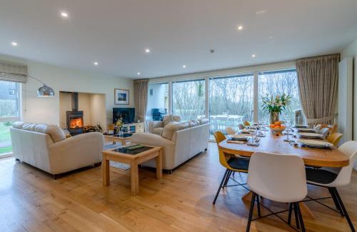 Cirencester House | Songthrush