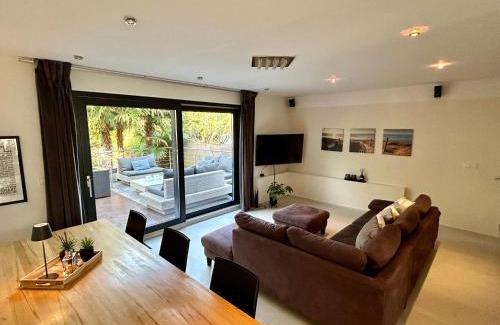 Lank-Latum House | Sonnendeck - Wellness Whirlpool Garden & Grill,125qm