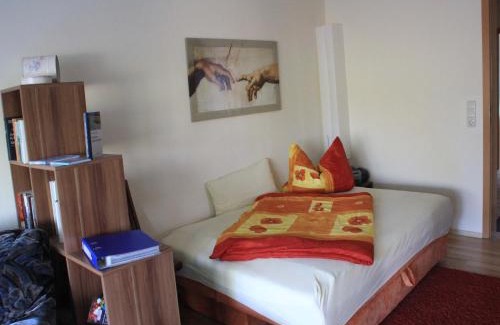 Heiligenhagen Apartment | Sonnige Ferienwohnung am Wald Büdnerreihe, cleaning included