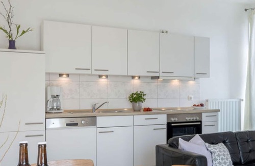 Gammendorf Apartment | Sonnige Ferienwohnung im Bauernhaus auf dem Ferienhof Wichtelweide auf Fehmarn