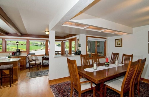 Santa Rosa Villa | Sonoma Mountain vineyard houe n30 minutes from Napa