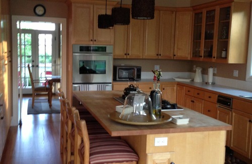 Sonoma House | Sonoma Vineyard Paradise Sleeps 8-10