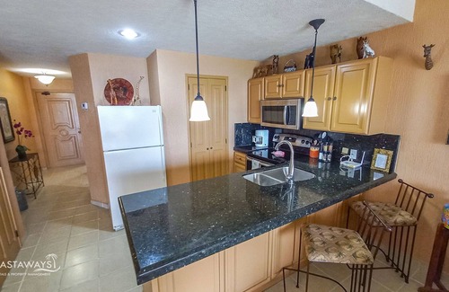 Sandy Beach Condo | Sonoran Spa N405 - 1 BR Next to the Pool, High Speed Wi-Fi - Beachfront Upper Floor Luxury Condo