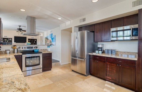 Pinnacle Peak Shadows Villa | Sonoran Sunshine by AvantStay | Entertainers Wonderland w/Putting Green & Pool