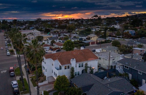 North Pacific Beach House | Sonrisa II