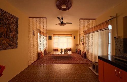 Srinagar Apartment | Sonzal Heritage -Serene Stay with Kashmiri Vibes