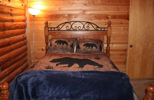 New Lisbon Cabin | Sook's Sanctuary - Your Relaxation Vacation Private Log Cabin - Peace At Last!!