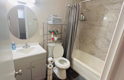 Maple Heights Apartment | Soothing 2-bedroom apartment in Maple Hts