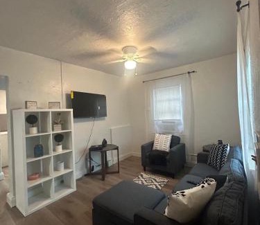 Pompano Beach Villa | Soothing bungalow with AC in Pompano