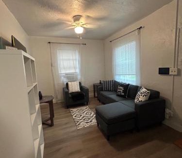 Pompano Beach Villa | Soothing bungalow with AC in Pompano