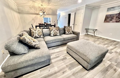 Stone Mountain House | Soothing Townhome