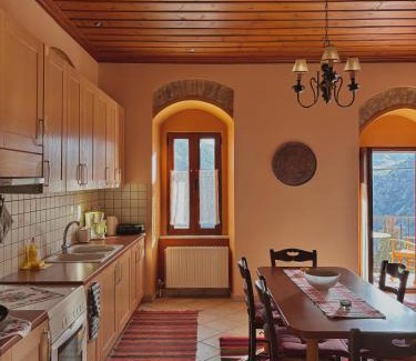 Dimitsana Apartment | Sophia's Stone House